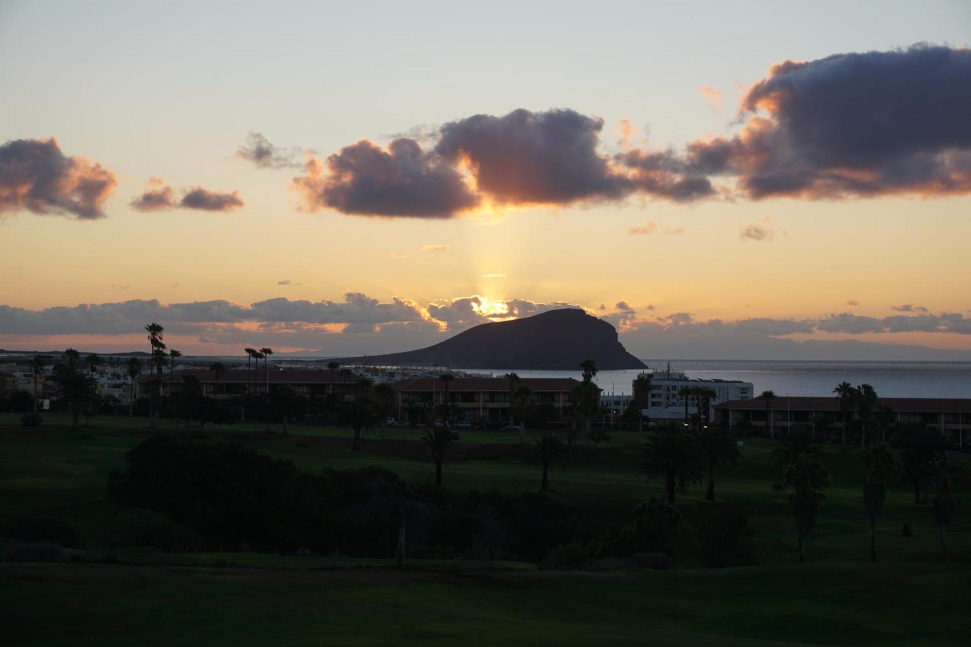 Golf Del Sur Apartment - Magnificent Panorama Of The Ocean, El Teide, And Montana Roja Сан Мигел де Абона Екстериор снимка