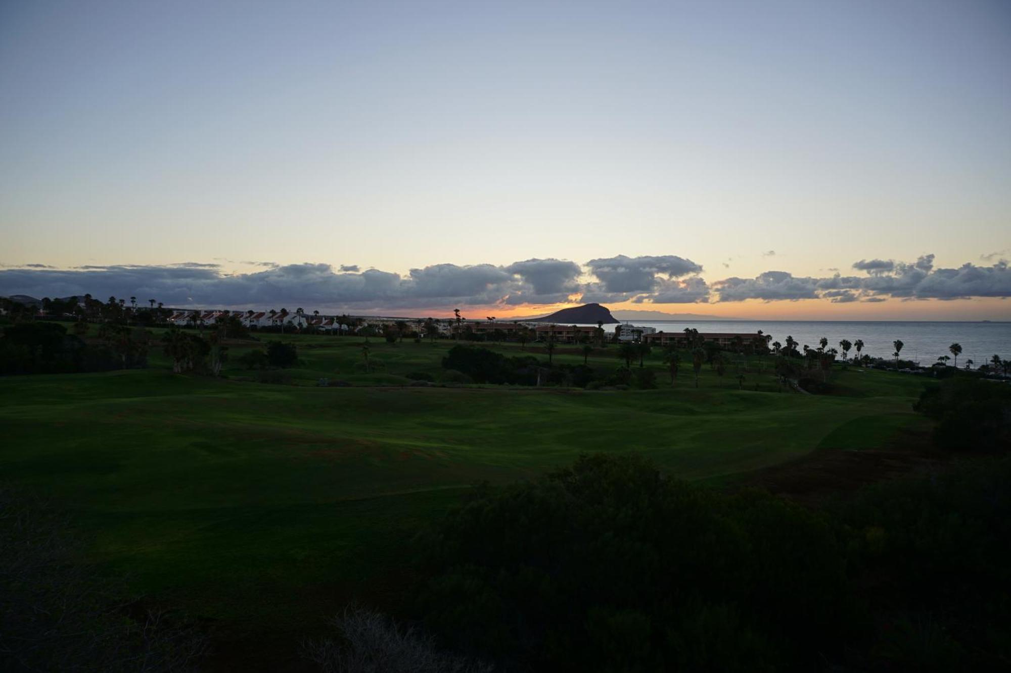 Golf Del Sur Apartment - Magnificent Panorama Of The Ocean, El Teide, And Montana Roja Сан Мигел де Абона Екстериор снимка