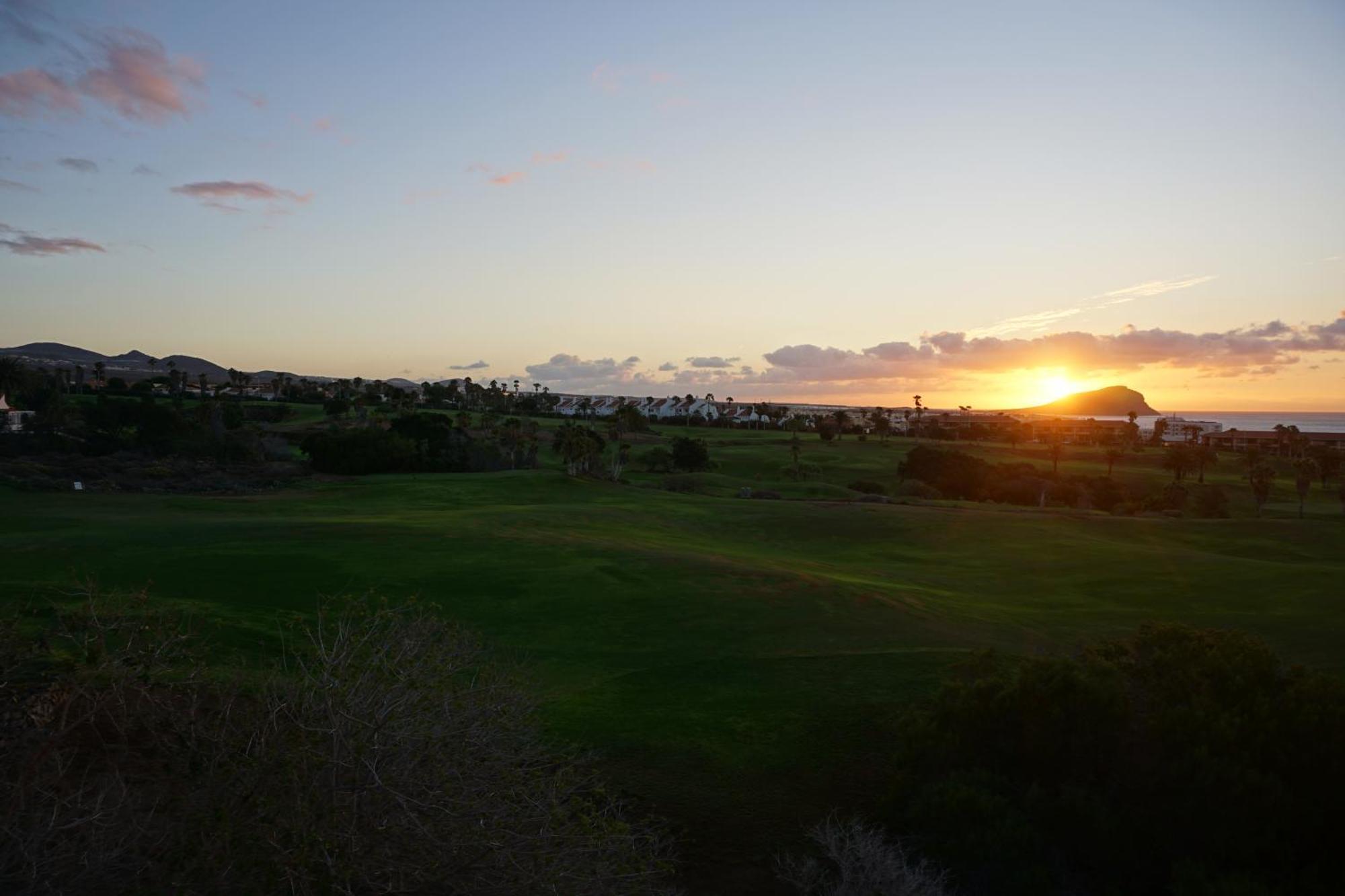 Golf Del Sur Apartment - Magnificent Panorama Of The Ocean, El Teide, And Montana Roja Сан Мигел де Абона Екстериор снимка