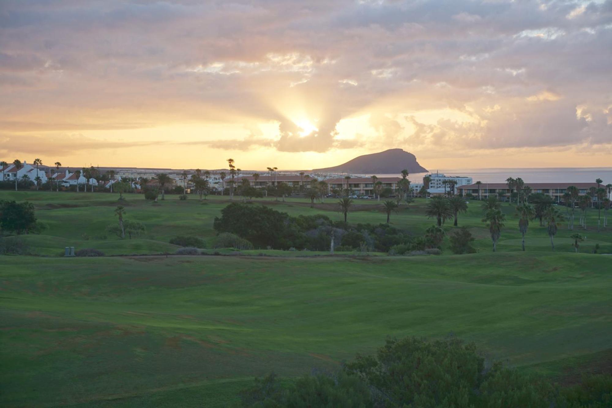 Golf Del Sur Apartment - Magnificent Panorama Of The Ocean, El Teide, And Montana Roja Сан Мигел де Абона Екстериор снимка